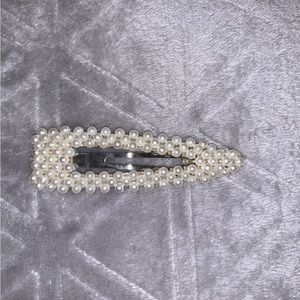 Pearl Hair Clip